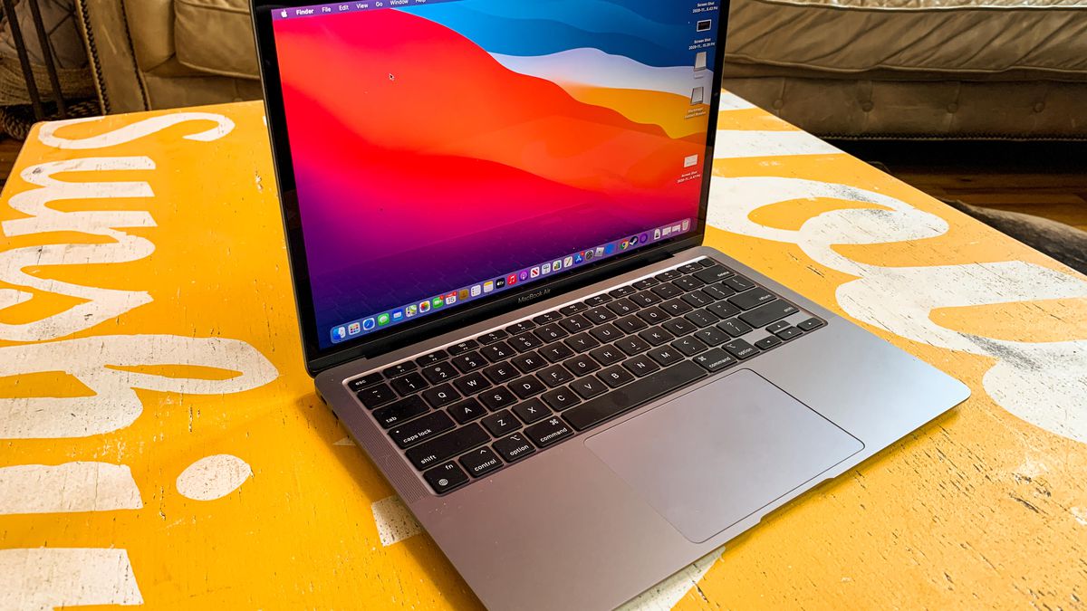 free mac laptops for college students